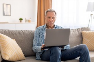 Seniors: pour quelles raisons visionner du porno? 
