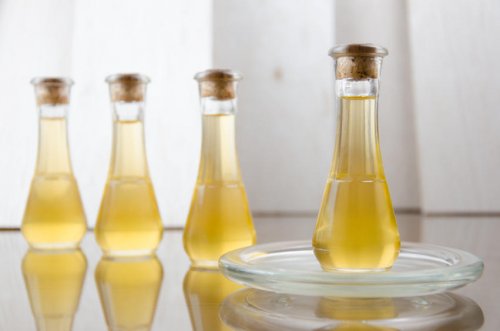 Erreur 8 : Utiliser les huiles minérales quand on a la peau grasse