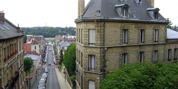 from the old hill in the town, the view of the street that goes to the railway station