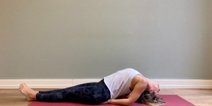 Hiver : 5 postures de yoga pour renforcer son immunitÃ©