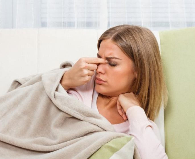 Mal aux yeux : comment reconnaitre une sinusite ?
