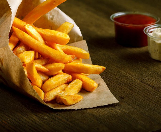 Poids : manger des frites chaque jour fait-il vraiment grossir ? 
