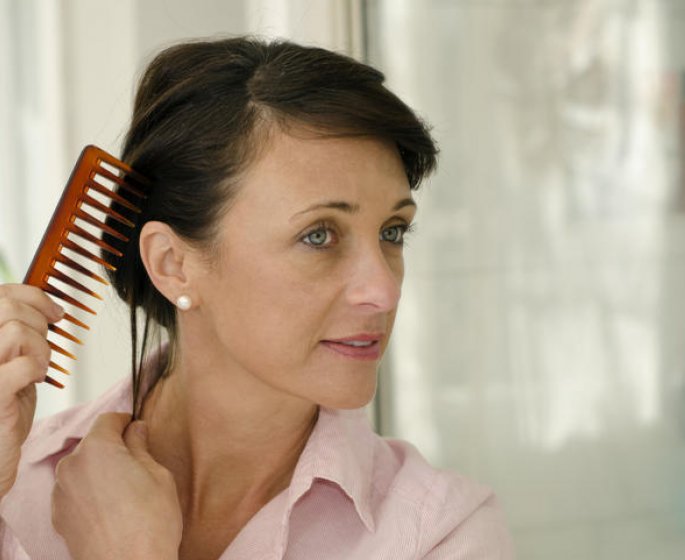 Chute de cheveux : un traitement par ampoules