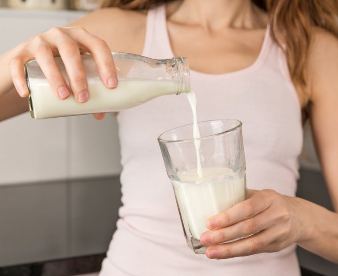 Pour perdre du poids, des experts recommandent d’eviter ces deux types de lait