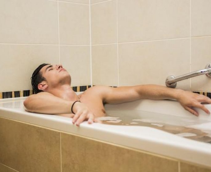 Canicule : est-il dangereux de rester trop longtemps dans son bain ?