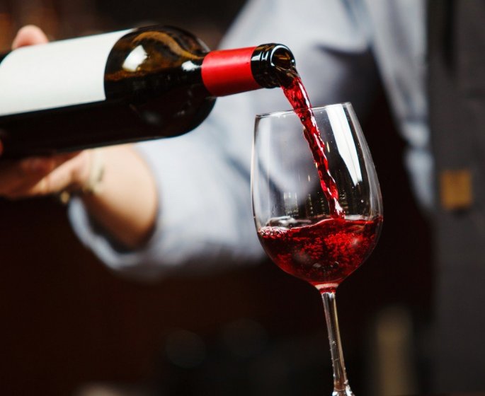 5 astuces pour eviter que le vin rouge tache vos dents