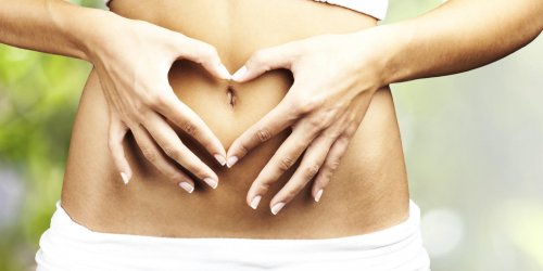 Gargouillis dans le ventre et ballonnements : un signe de grossesse ?