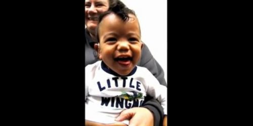 Video : les images emouvantes du petit Dylan qui entend pour la premiere fois