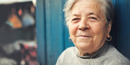 A 101 ans, elle affirme que son mari, plus jeune, est le secret de sa longevite