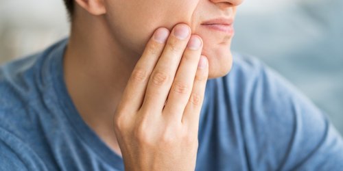 Gingivite, parodontite : 4 troubles causes par des maladies des gencives