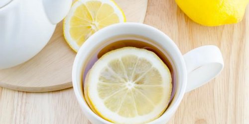 De l-eau et du citron : le remede detox qui peut detruire vos dents