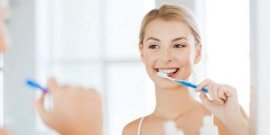 Alzheimer : pourquoi vous ne devez pas oublier de vous brosser les dents