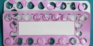 Pilule contraceptive : la prise de poids, un effet secondaire ?