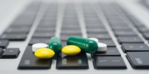 Un site de vente de medicaments condamne