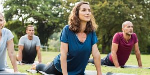 Comment le yoga peut-il aider a lutter contre le stress a tout age ?