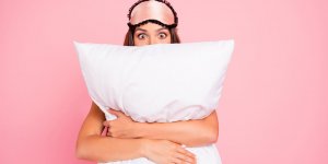 Dormir trop ou trop peu augmente vos risques d’infarctus et d-AVC