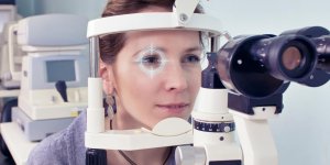 Cataracte : le traitement par operation au laser