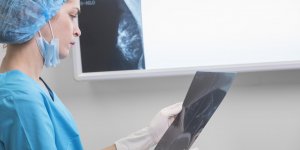 Douleur a la poitrine : quand faire une mammographie ?