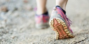 Marche sportive : elle brule les calories
