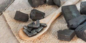 Le charbon vegetal, un allie pour digerer et detoxifier son organisme