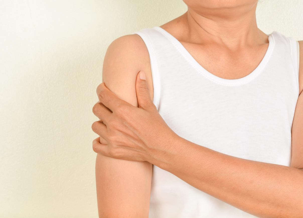 Douleurs dans bras : 3 maladies cachées