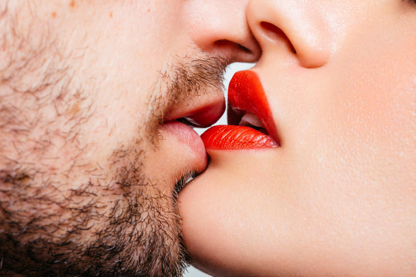 Mycose buccale : puis-je embrasser mon partenaire ?