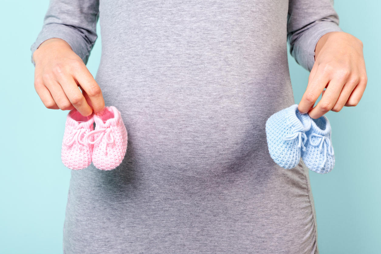 Embarazada de gemelos: ¿cuántos kilos engorda al mes?