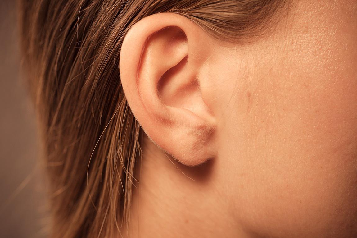 Oreille bouchée : comment se débarrasser d'un bouchon d'oreille