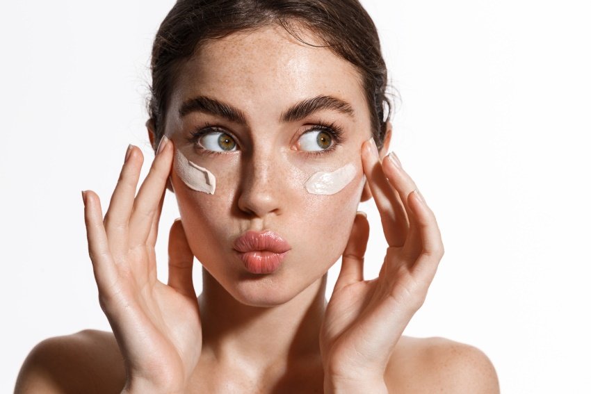 3 Raisons INDISCUTABLES de ne pas utiliser la biafine pour traiter votre  acné - Skin Campus