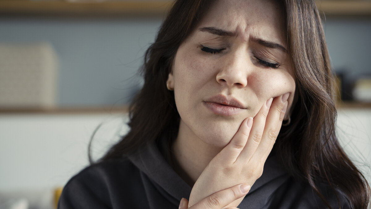 6 Good Things to Do to Relieve Pain (While Waiting for a Dentist Visit)