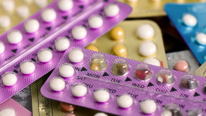 Traitements hormonaux à base d&apos;oestrogènes et pilules contraceptives : à risques 