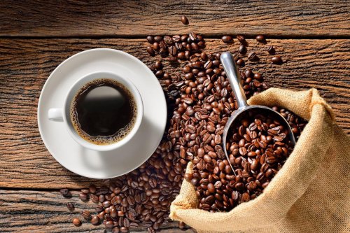 Le café décaféiné contient un peu de caféine