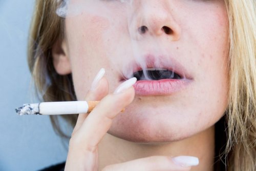 Dents blanches : arr&ecirc;tez le tabac !