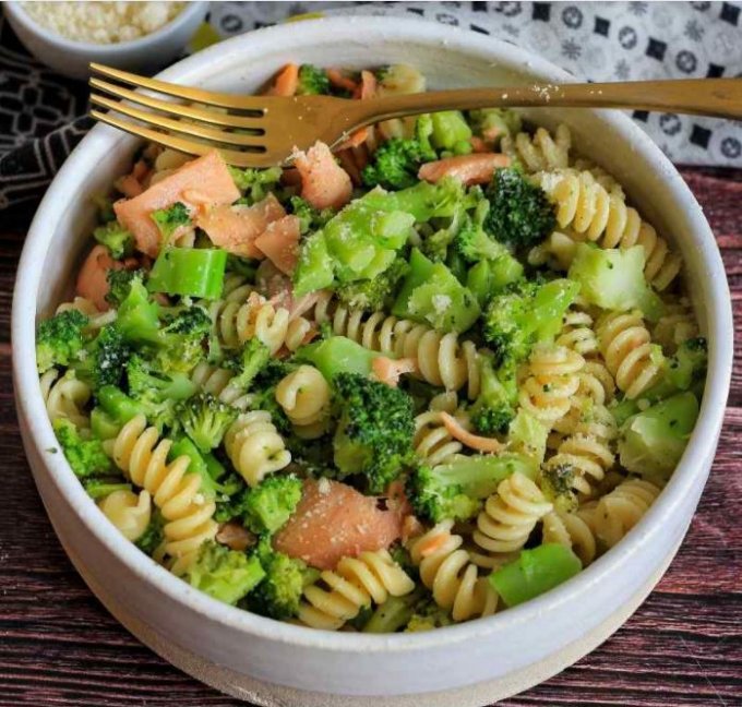 Broccoli and Smoked Trout Pasta