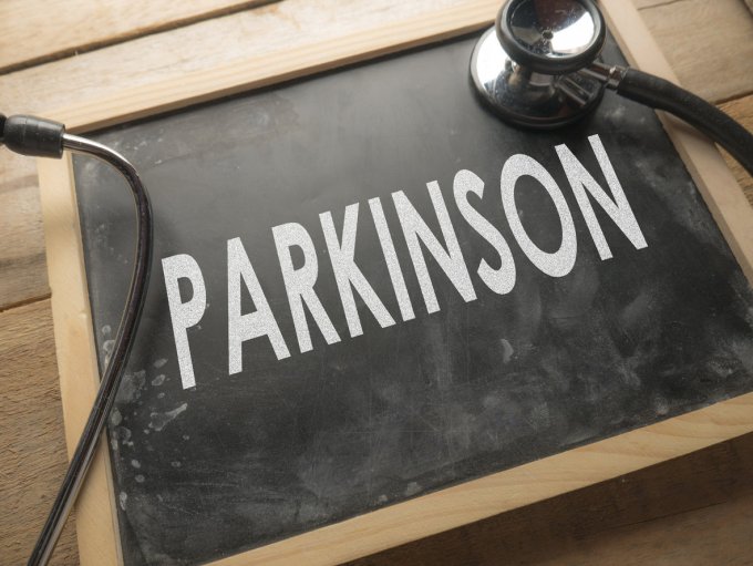 Maladie de Parkinson : quels sont les signes qui doivent alerter ?