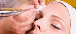 Maquillage semi-permanent : prenez une demi-teinte au dessus