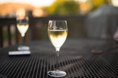 Vin blanc ou Champagne : ne pas abuser !