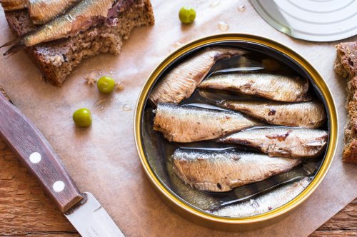 Manger les ar&ecirc;tes des sardines !