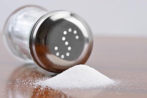 Traitement long à la cortisone : un régime sans sel