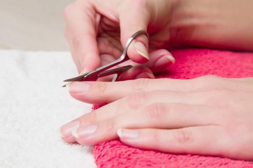 Erreur 5 : couper un ongle quand il est sec