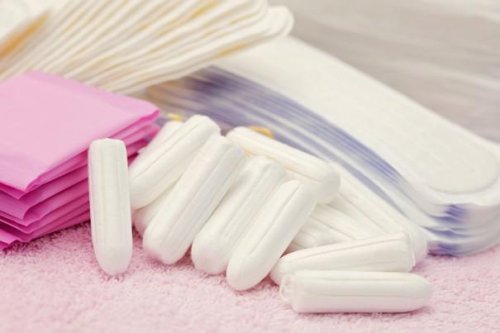 Serviettes ou tampons : utiles contre les pertes vaginales ?