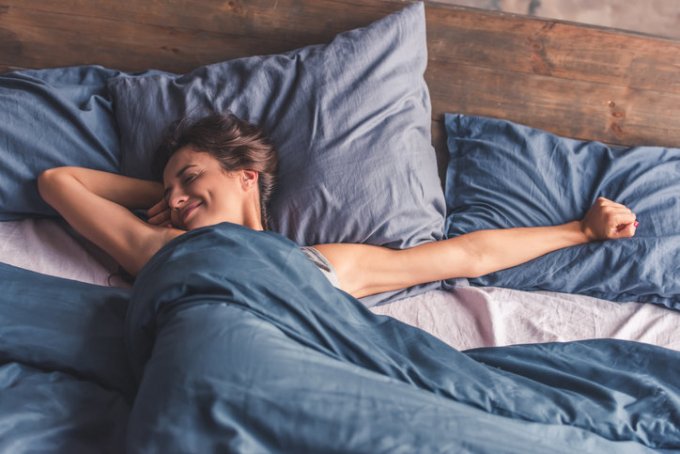 Torticolis, nuque raide, maux de dos : comment savoir si votre oreiller est toujours efficace ?