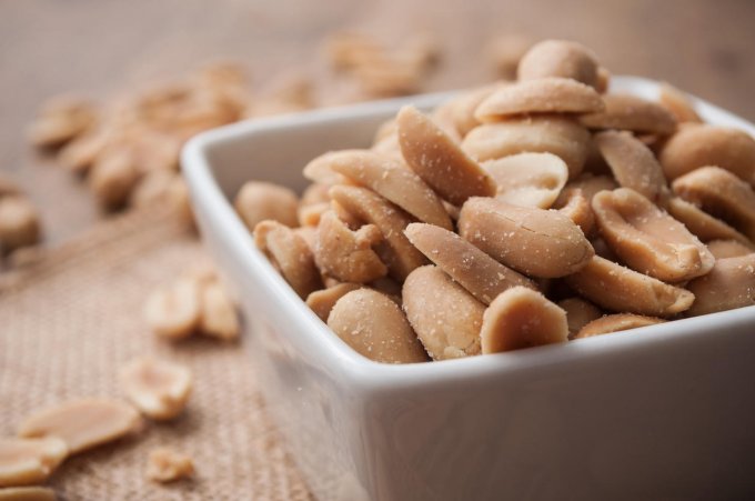 Cacahuètes, pistaches : quelles sont les plus caloriques ?