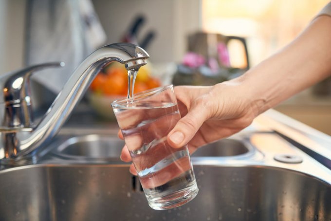 Boire l’eau du robinet : aucun risque sanitaire