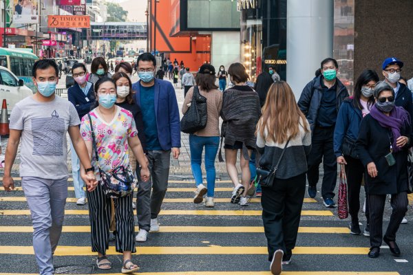 Personnes portant des masques à Hong Kong