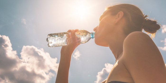 8 signes qui prouvent que vous ne buvez pas assez d'eau !
