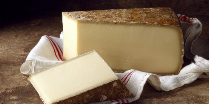 Les 10 fromages qui font le plus grossir