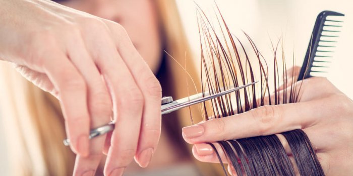 Coupes de cheveux : 8 erreurs qui vous grossissent