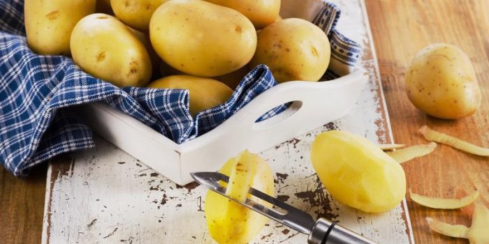 Les pommes de terre crues : trop grasses