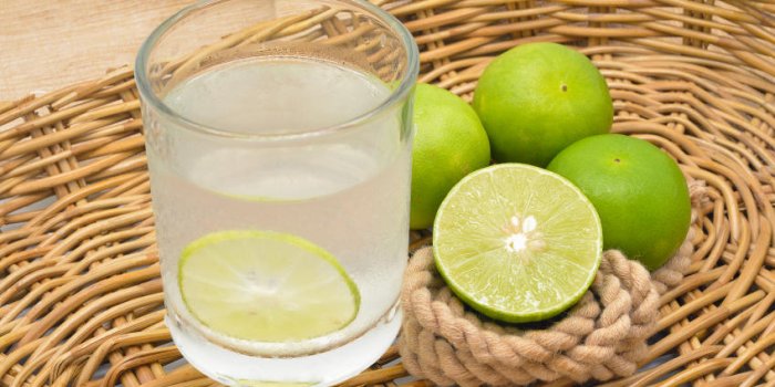 8 raisons de boire de l'eau citronnÃ©e